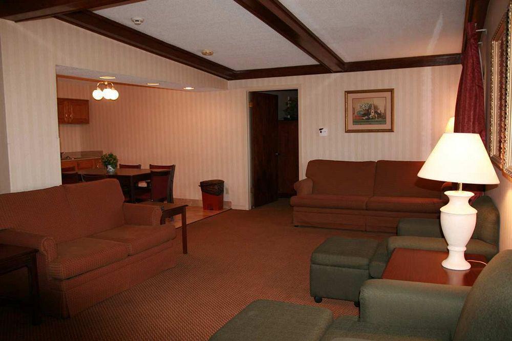 Quality Inn & Suites Searcy I-67 Стая снимка